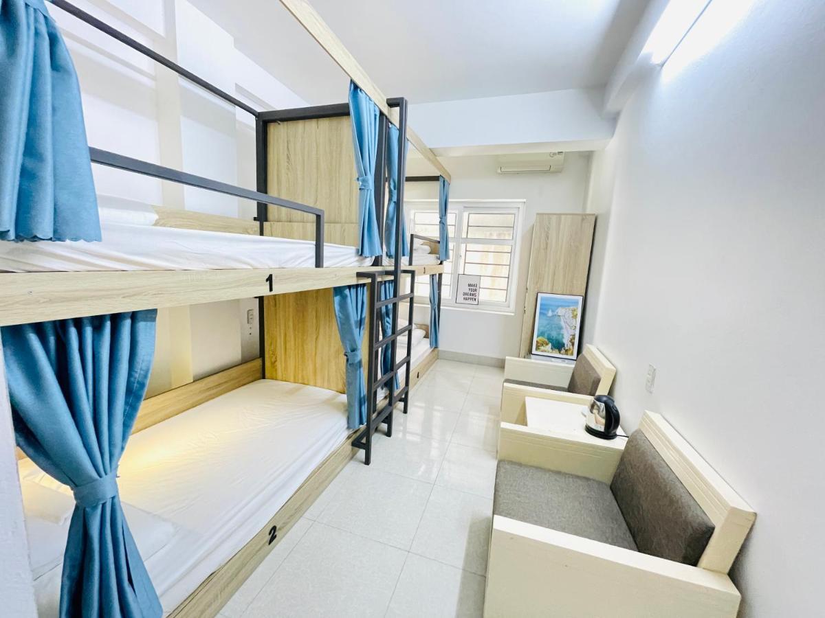 The Light Hostel Ha Long Exteriör bild