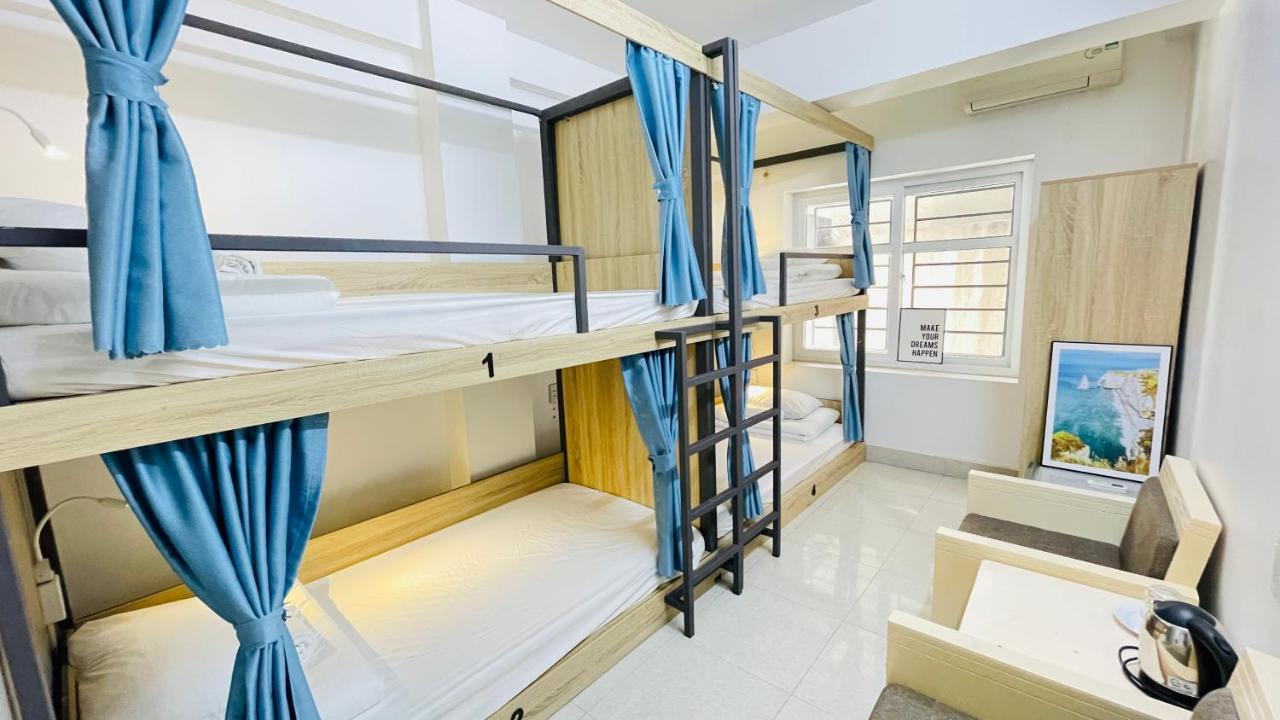 The Light Hostel Ha Long Exteriör bild