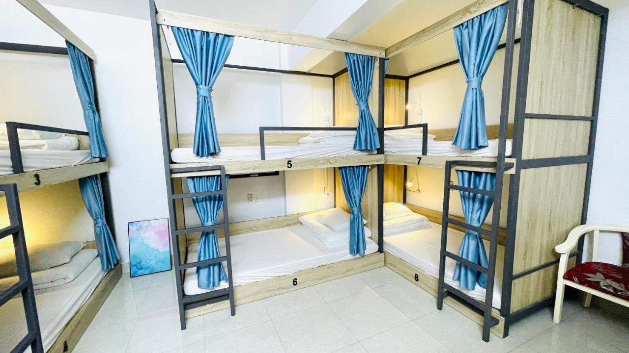 The Light Hostel Ha Long Exteriör bild